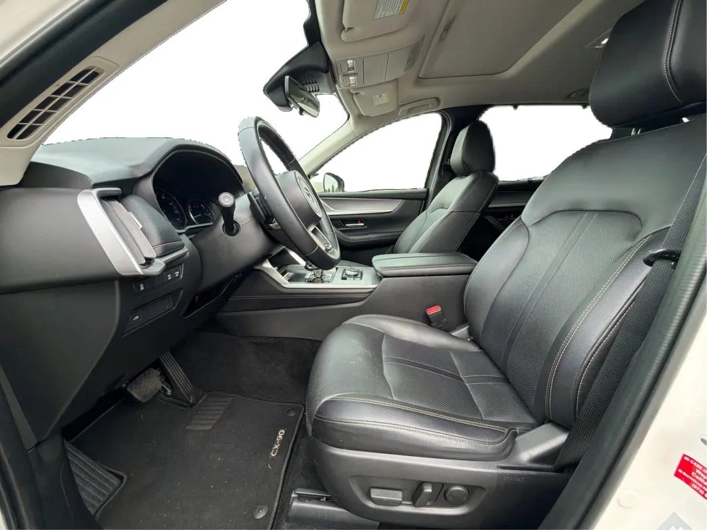 Mazda CX-90 photo 16