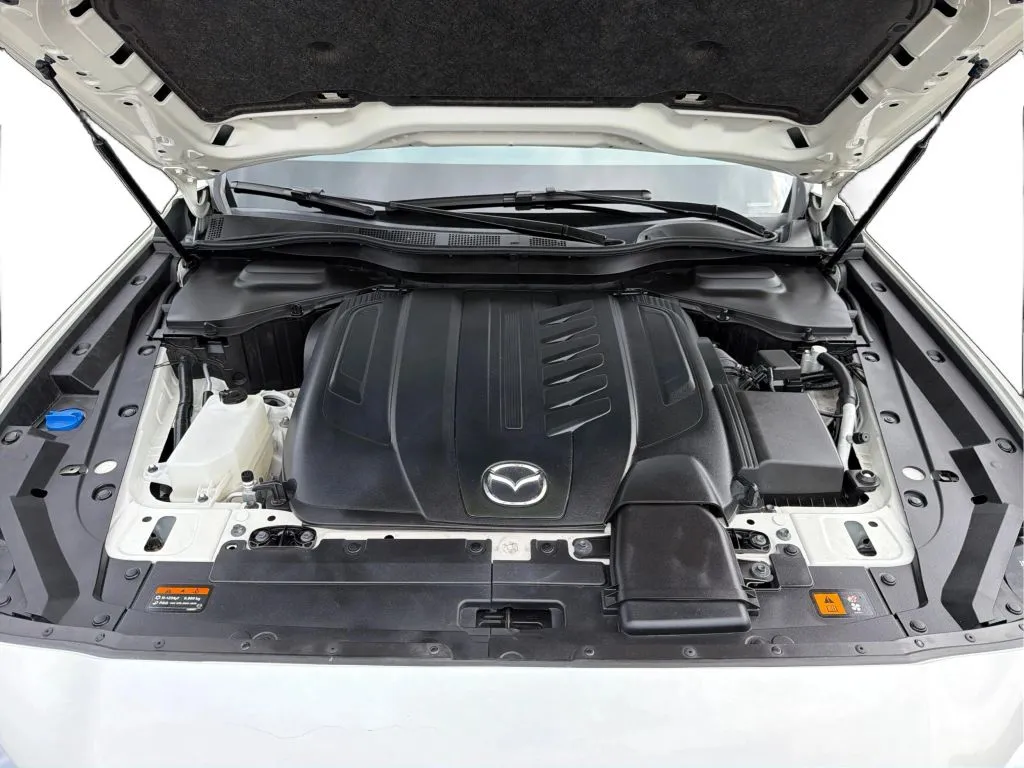 Mazda CX-90 photo 28