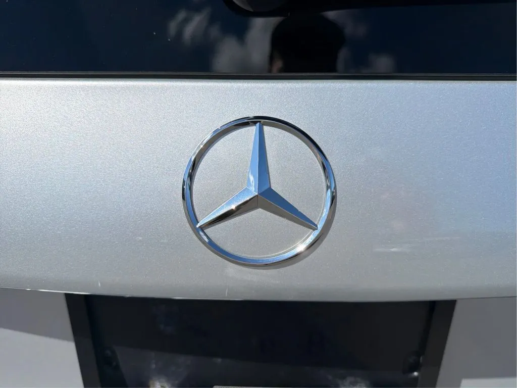 Mercedes-Benz GLB photo 37