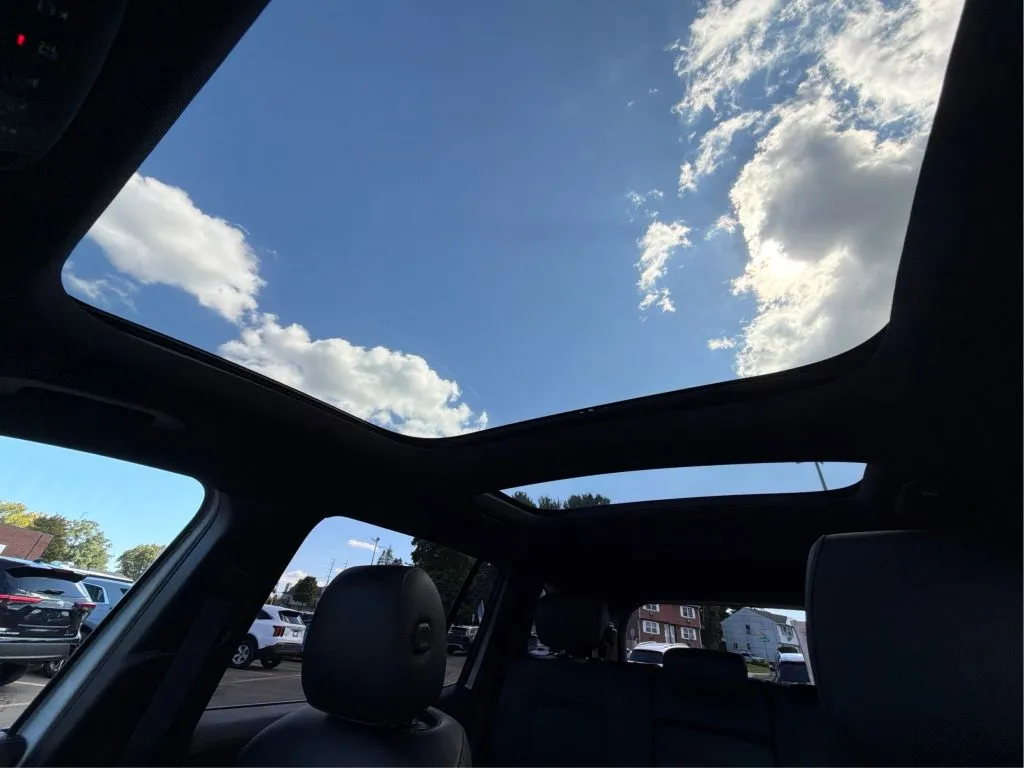 Mercedes-Benz GLB photo 27