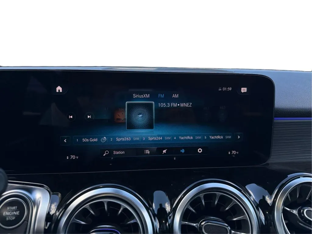 Mercedes-Benz GLB photo 20