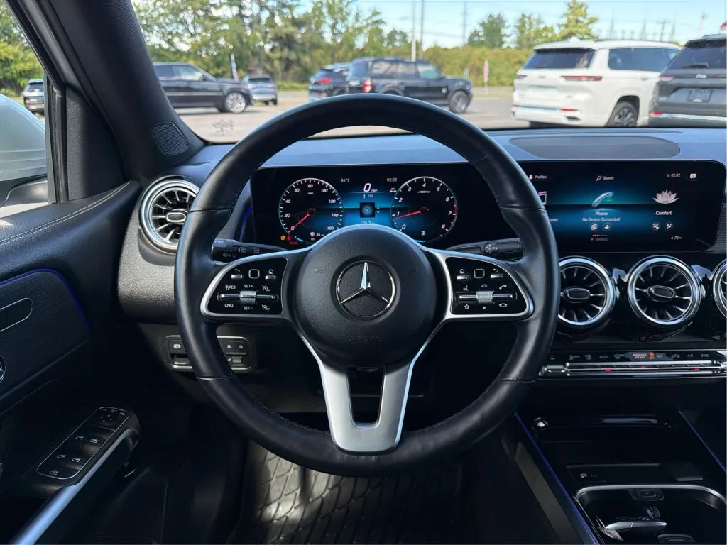 Mercedes-Benz GLB photo 23
