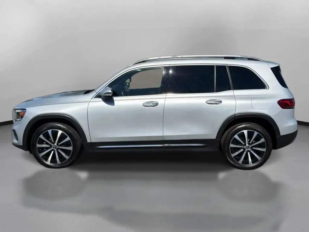 Mercedes-Benz GLB photo 15