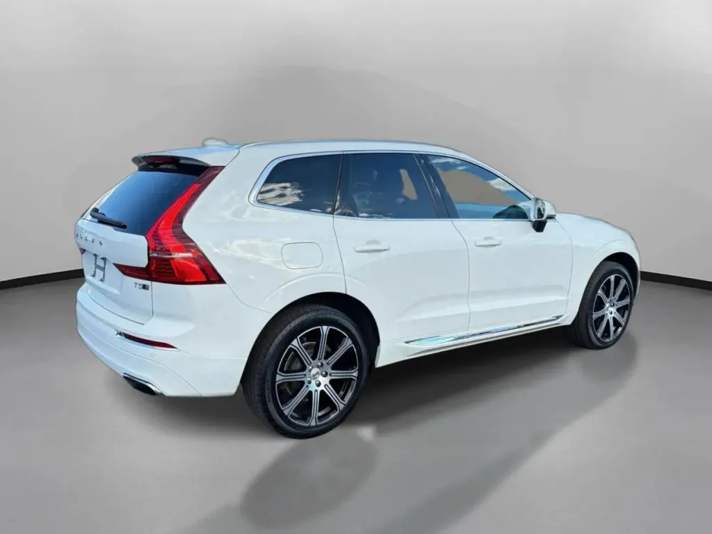 Volvo XC60 photo 9