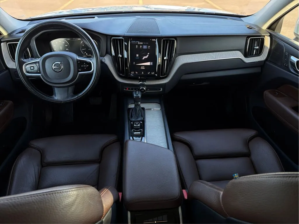 Volvo XC60 photo 21