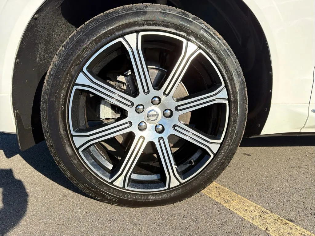 Volvo XC60 photo 31