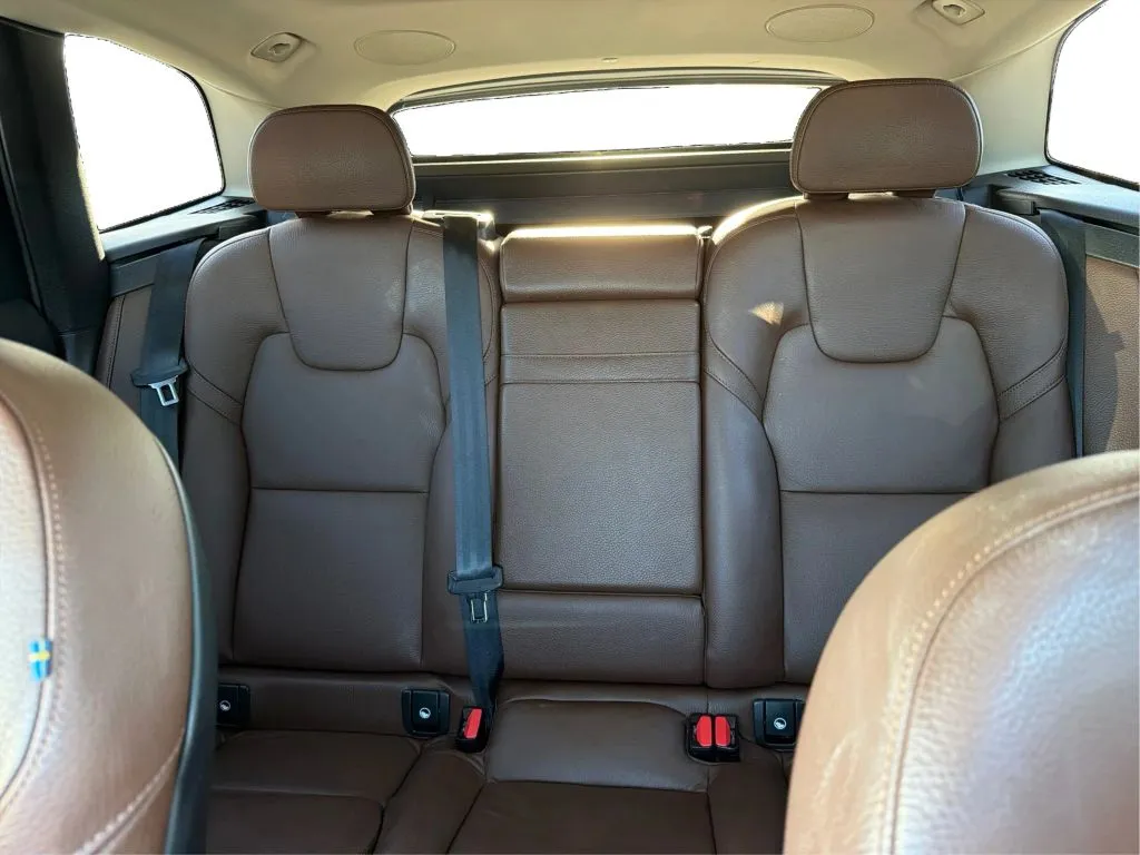 Volvo XC60 photo 19
