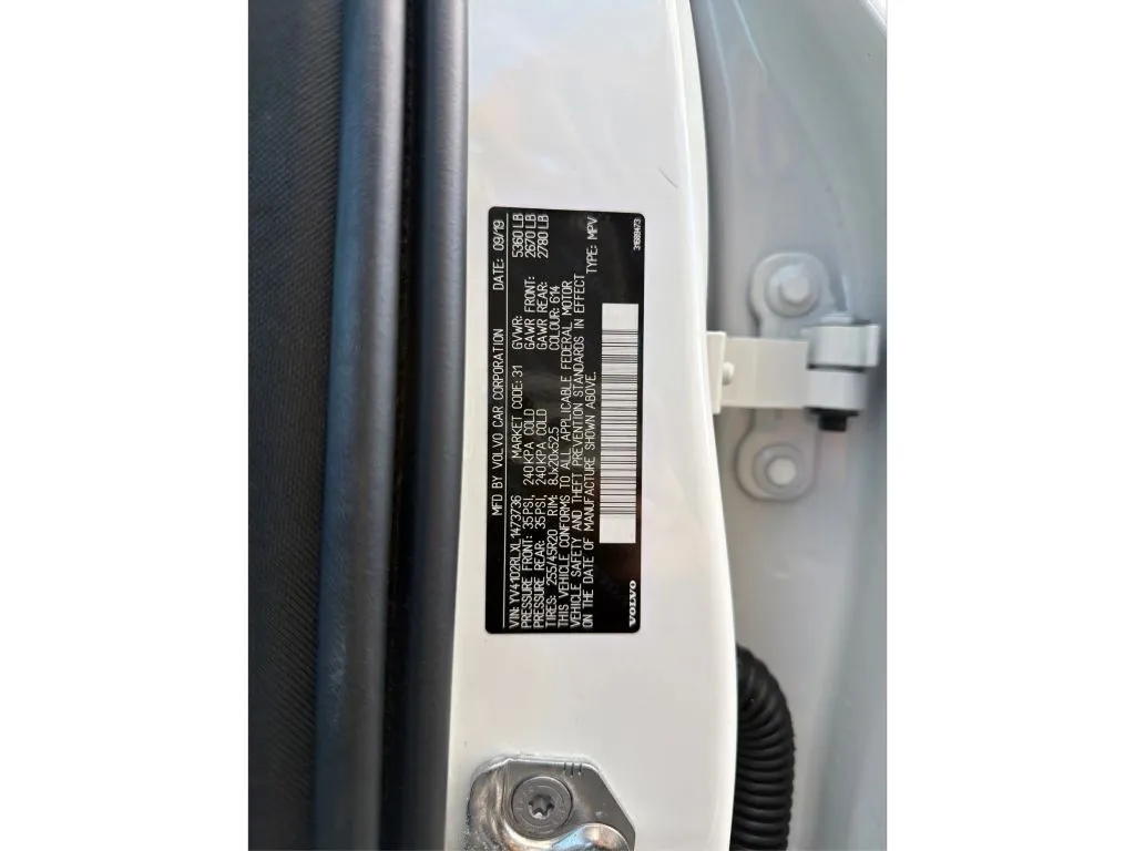 Volvo XC60 photo 28