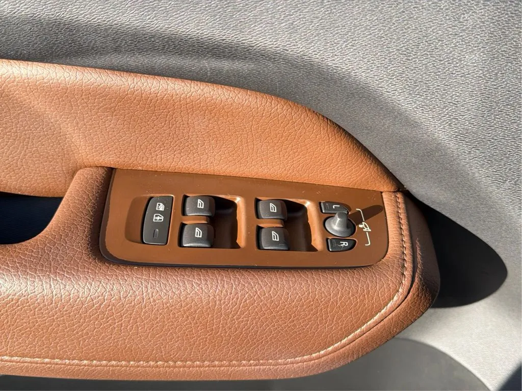 Volvo XC60 photo 43