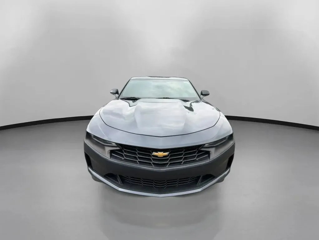 Chevrolet Camaro photo 3