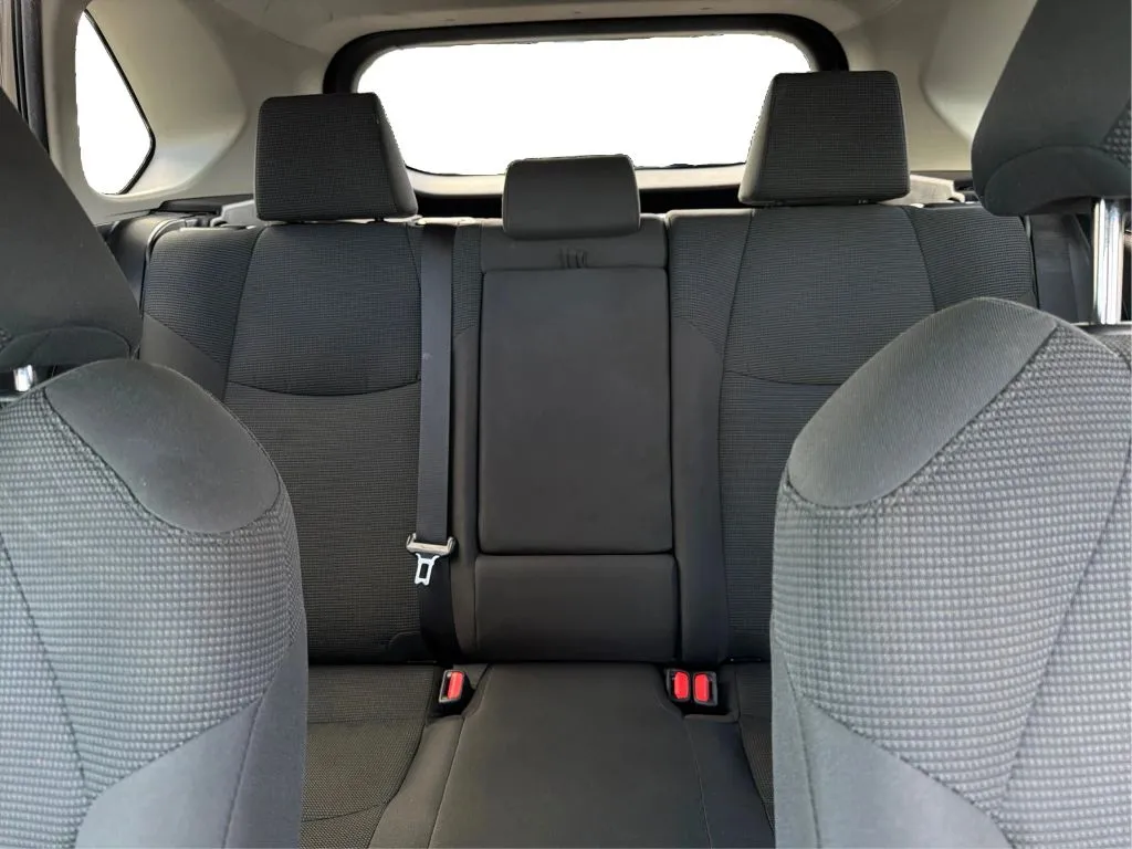 Toyota RAV4 photo 19