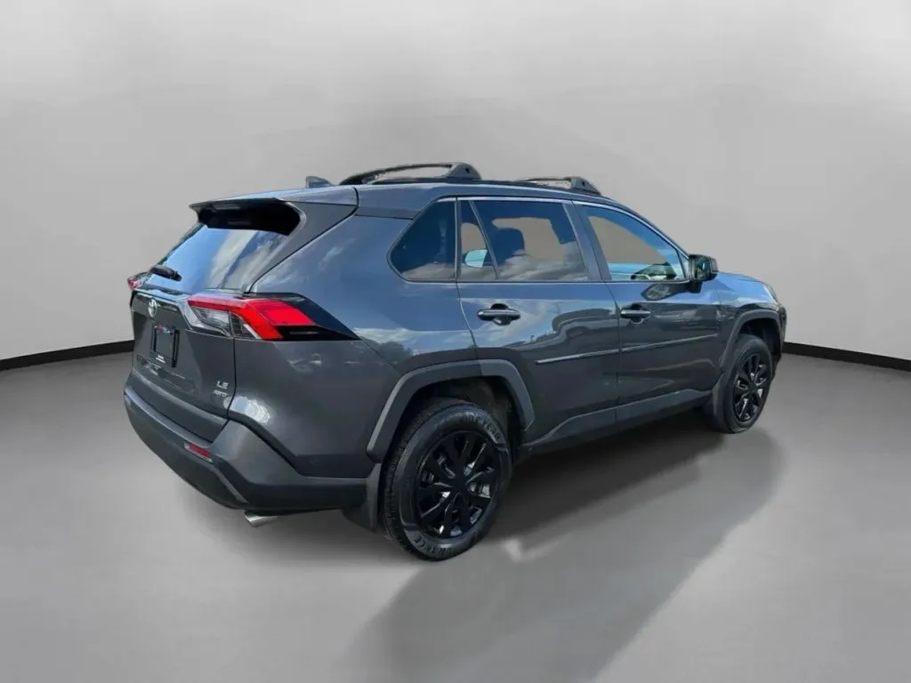 Toyota RAV4 photo 9