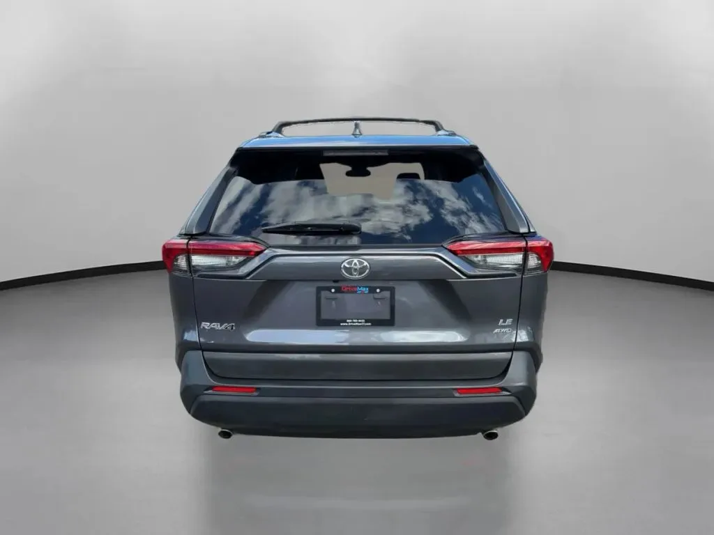 Toyota RAV4 photo 11