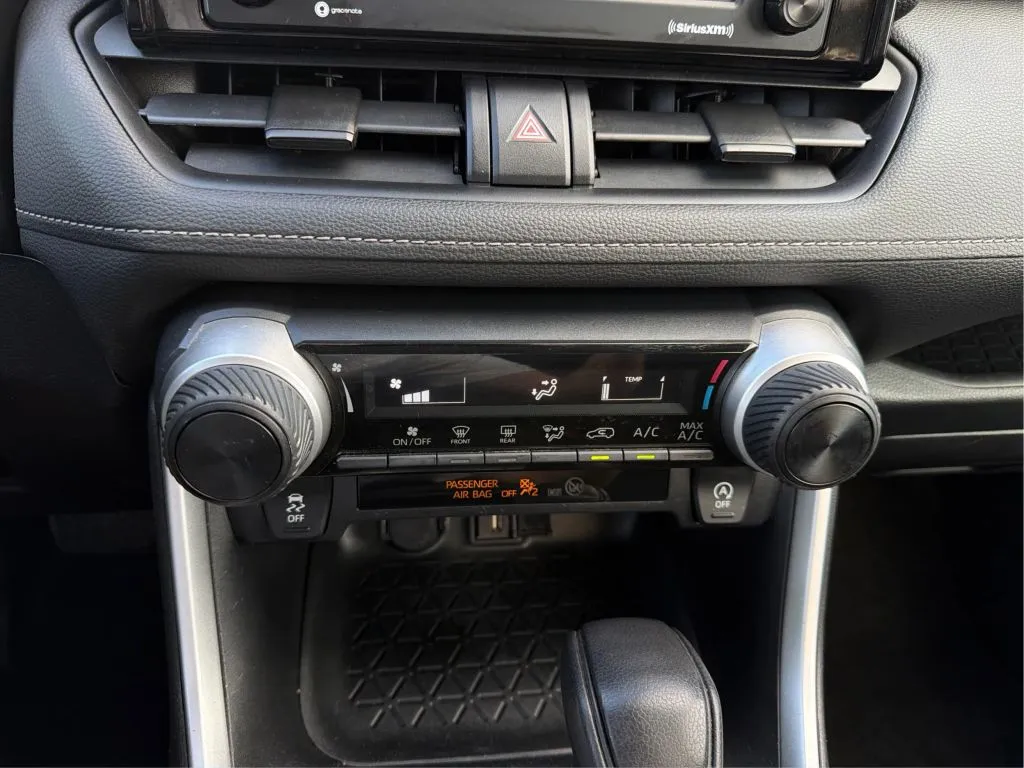 Toyota RAV4 photo 38