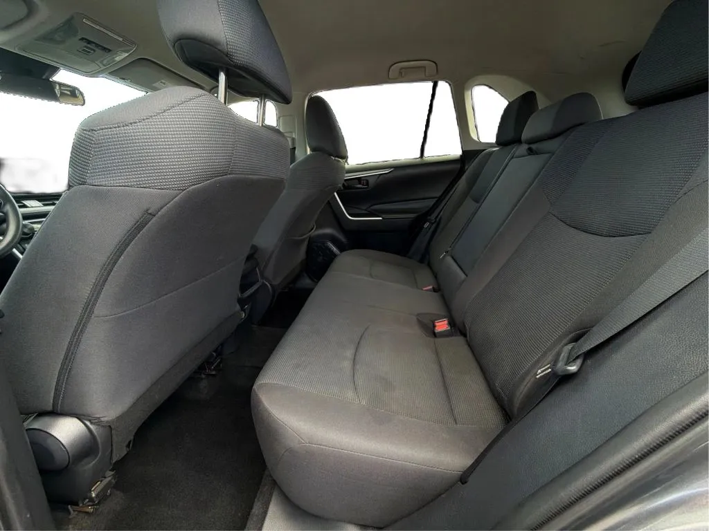 Toyota RAV4 photo 17