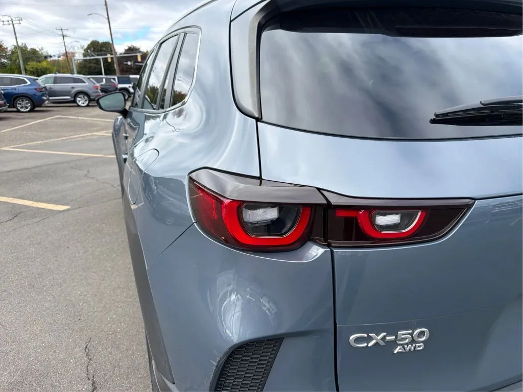 Mazda CX-50 photo 33
