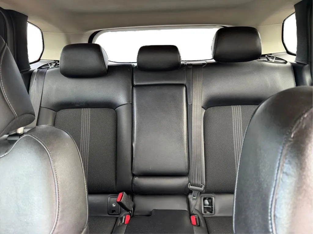 Mazda CX-50 photo 19