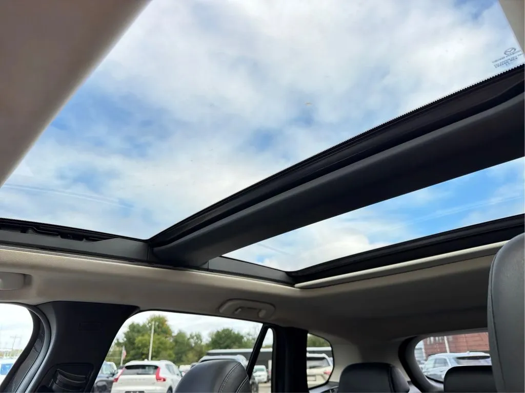 Mazda CX-50 photo 26