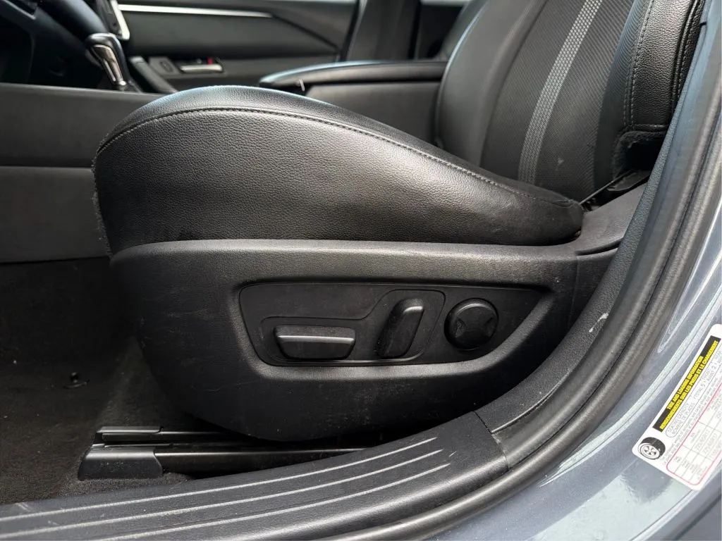 Mazda CX-50 photo 24
