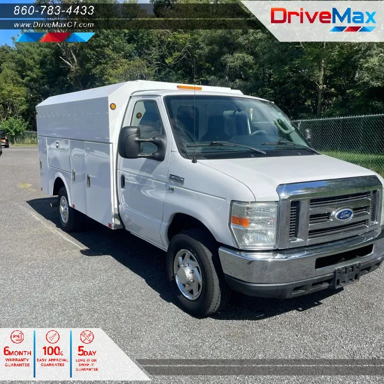 White 2015 Ford E350 Super Duty Cutaway Cutaway Van 2D for sale in Manchester, CT