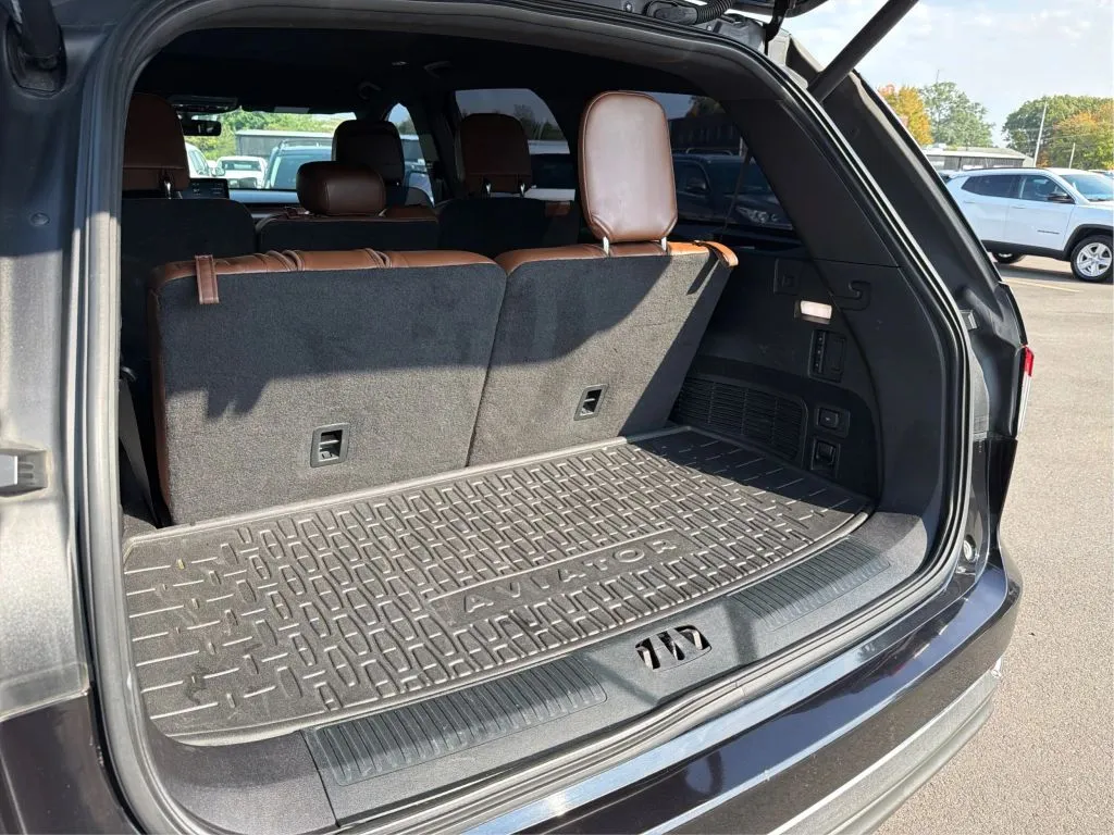 Lincoln Aviator photo 33