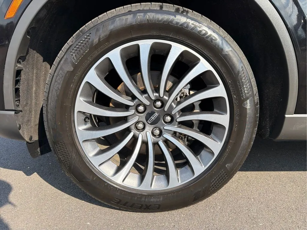 Lincoln Aviator photo 29