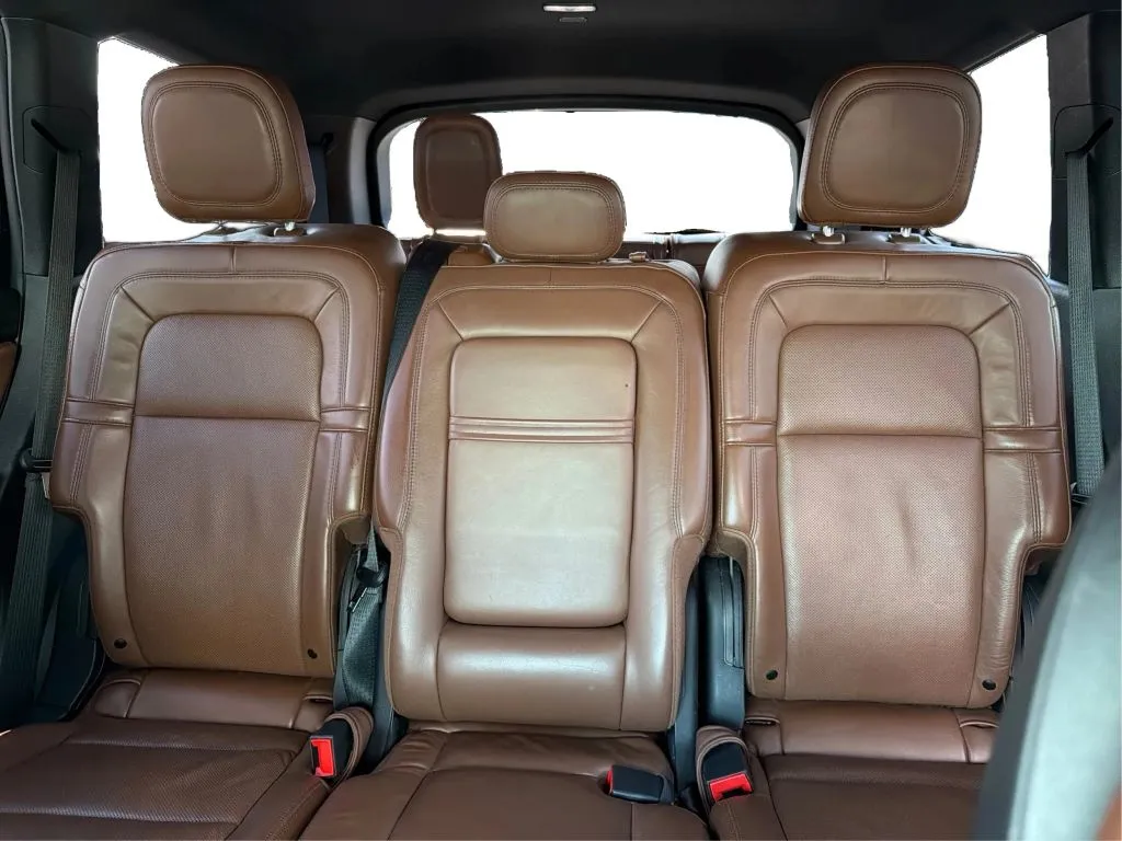 Lincoln Aviator photo 19