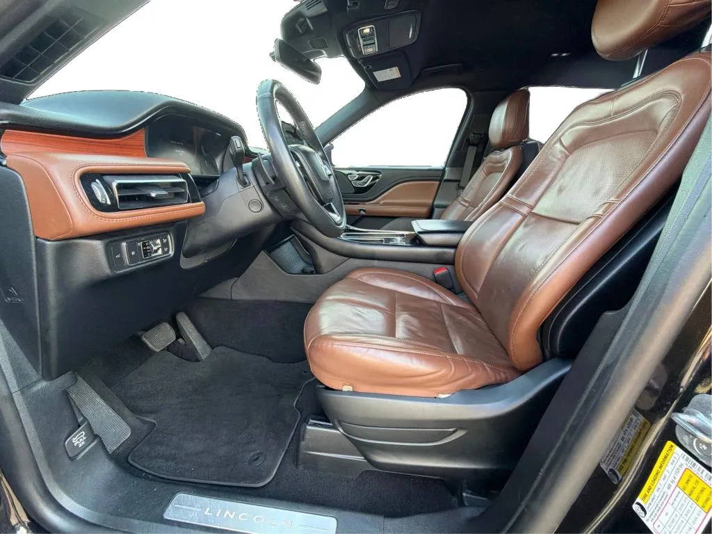 Lincoln Aviator photo 16