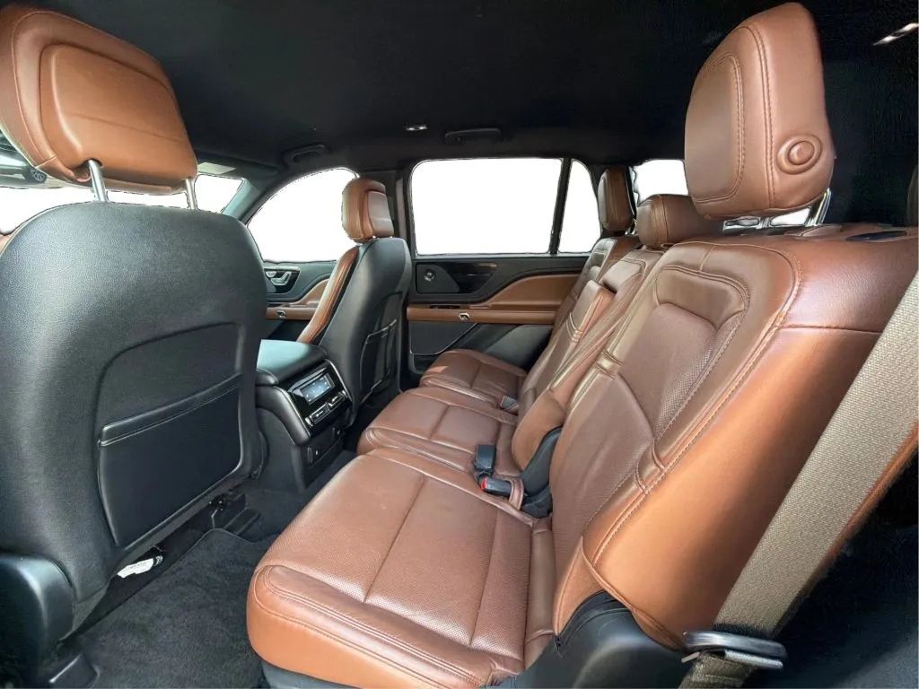Lincoln Aviator photo 17