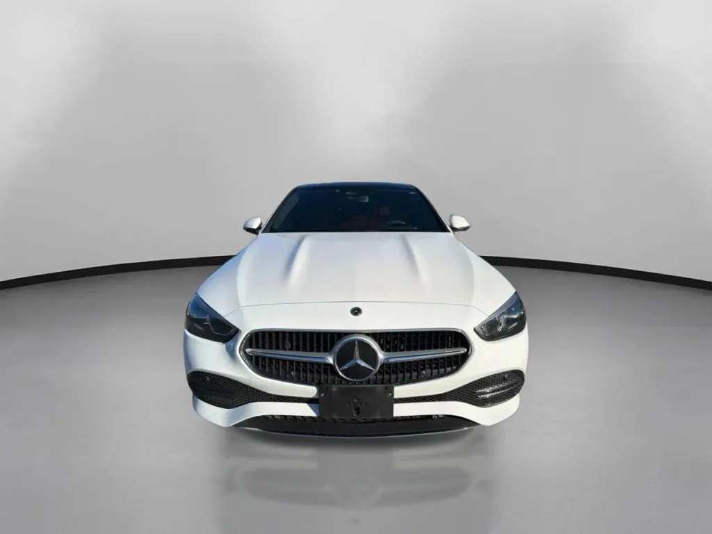 Mercedes-Benz C-Class photo 3