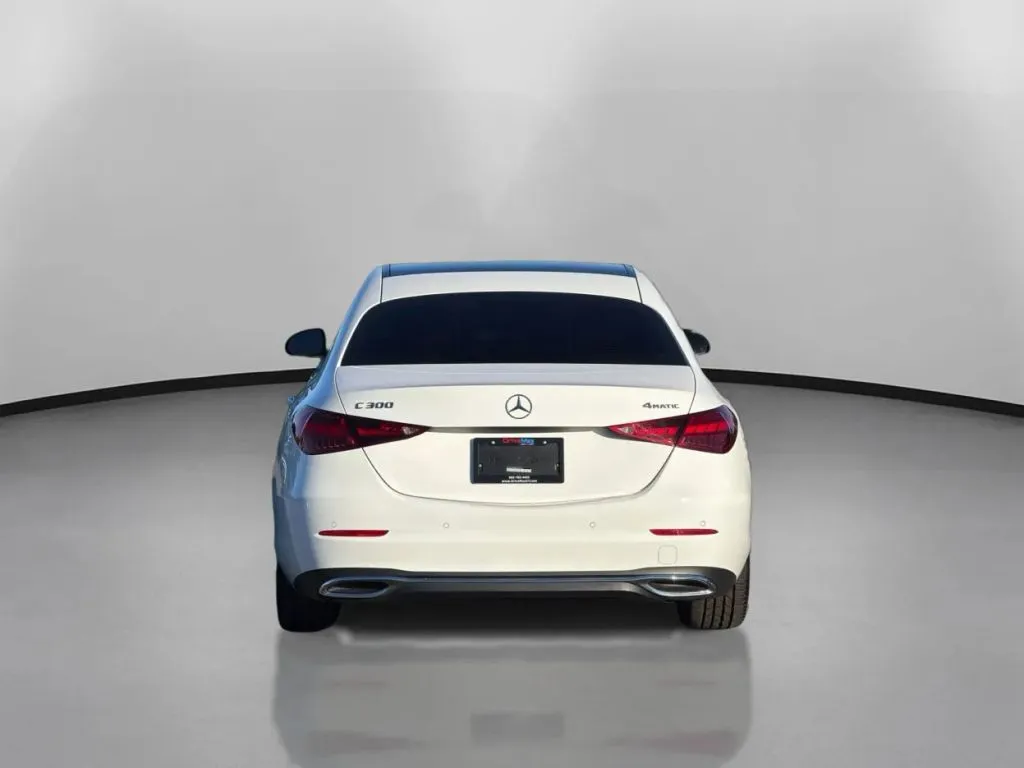 Mercedes-Benz C-Class photo 11