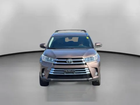 Another view of 2017 Toyota Highlander Limited Sport Utility 4D for sale in Manchester, CT at Drivemax