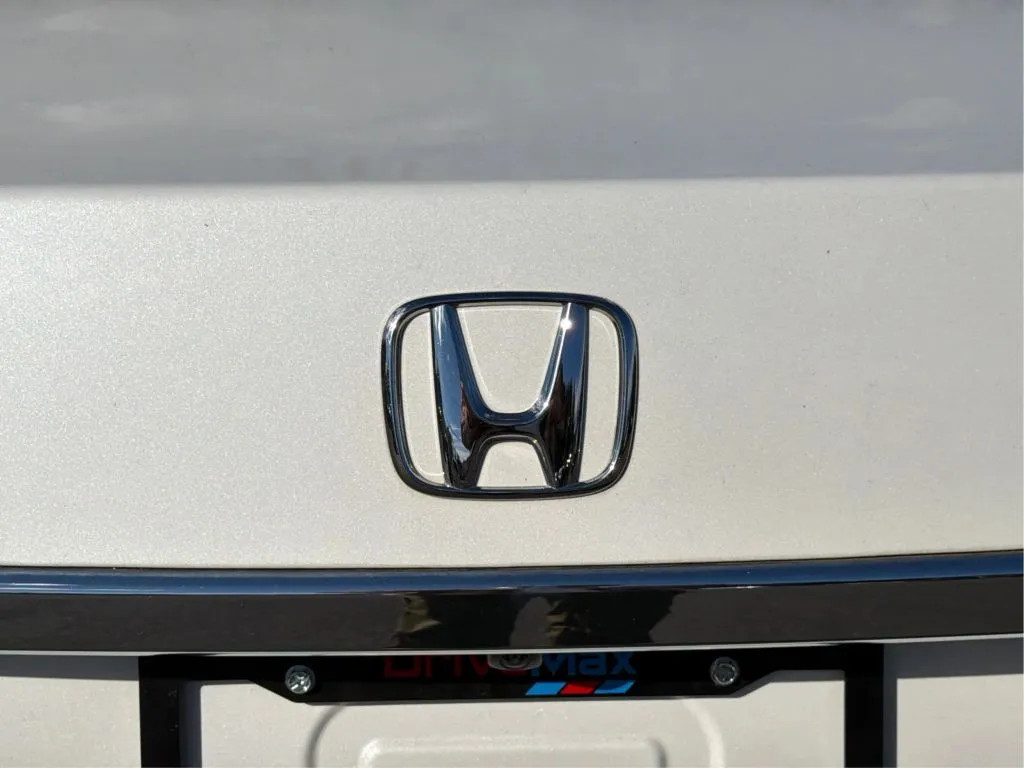 Honda Accord photo 34