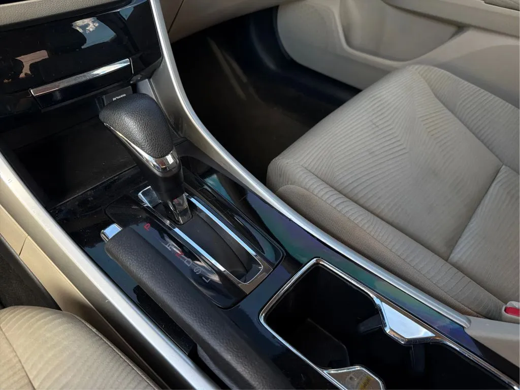 Honda Accord photo 40