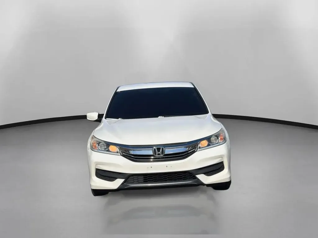 Honda Accord photo 3