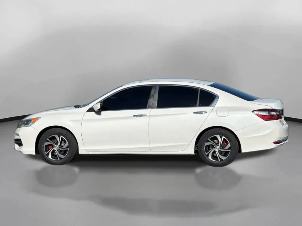 Honda Accord photo 15