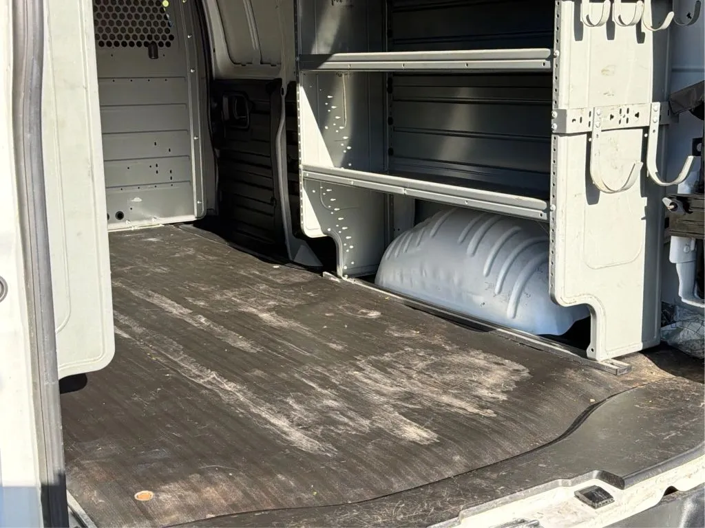 GMC Savana photo 31