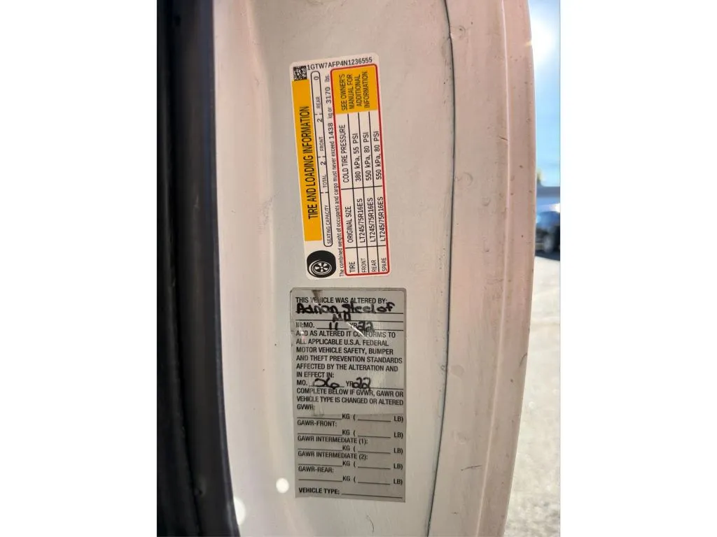 GMC Savana photo 24