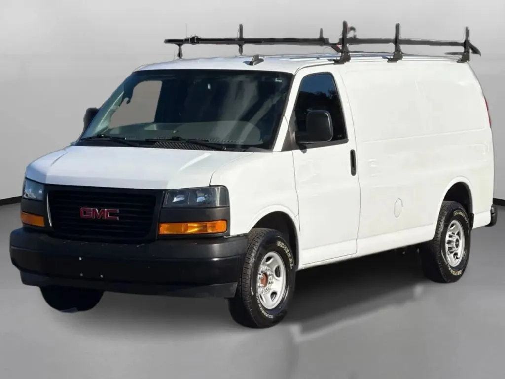 GMC Savana photo 5