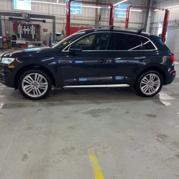 More photos of 2018 Audi Q5 2.0T Premium quattro at Indy Auto Man - Westfield, IN