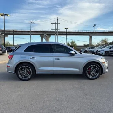 Photos of 2019 Audi SQ5 3.0T Prestige quattro for sale in Westfield, IN at Indy Auto Man - Westfield