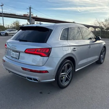 More photos of 2019 Audi SQ5 3.0T Prestige quattro at Indy Auto Man - Westfield, IN