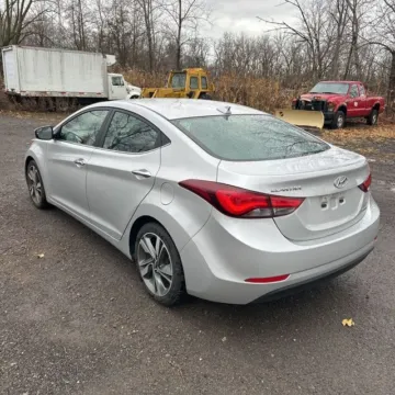 More photos of 2016 Hyundai Elantra Limited at Indy Auto Man - Westfield, IN