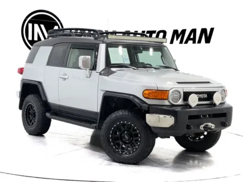 Photos of 2007 Toyota FJ Cruiser for sale in Westfield, IN at Indy Auto Man - Westfield