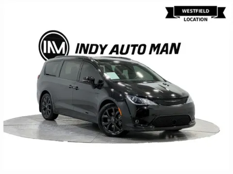 Black 2019 Chrysler Pacifica Limited for sale in Westfield, IN