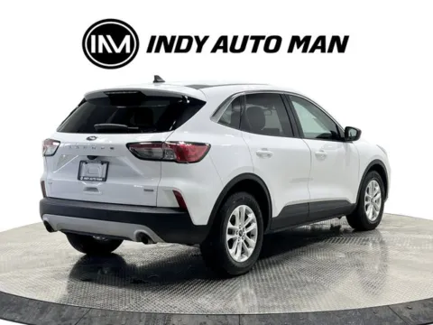 More photos of 2022 Ford Escape Hybrid SE at Indy Auto Man - Westfield, IN