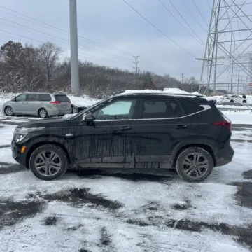 More photos of 2021 Kia Seltos S at Indy Auto Man - Westfield, IN