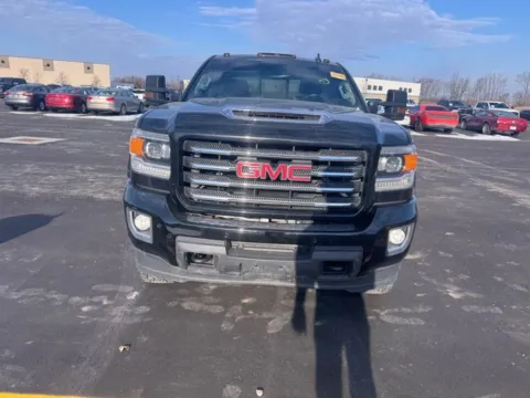 Photos of 2019 GMC Sierra 2500HD SLT for sale in Westfield, IN at Indy Auto Man - Westfield