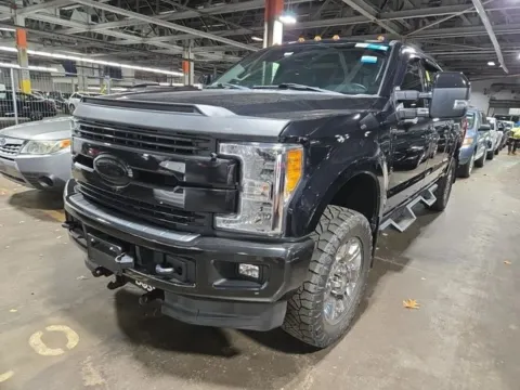 Photos of 2017 Ford F-250SD Lariat for sale in Westfield, IN at Indy Auto Man - Westfield