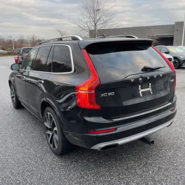 More photos of 2018 Volvo XC90 Hybrid T8 Momentum at Indy Auto Man - Westfield, IN